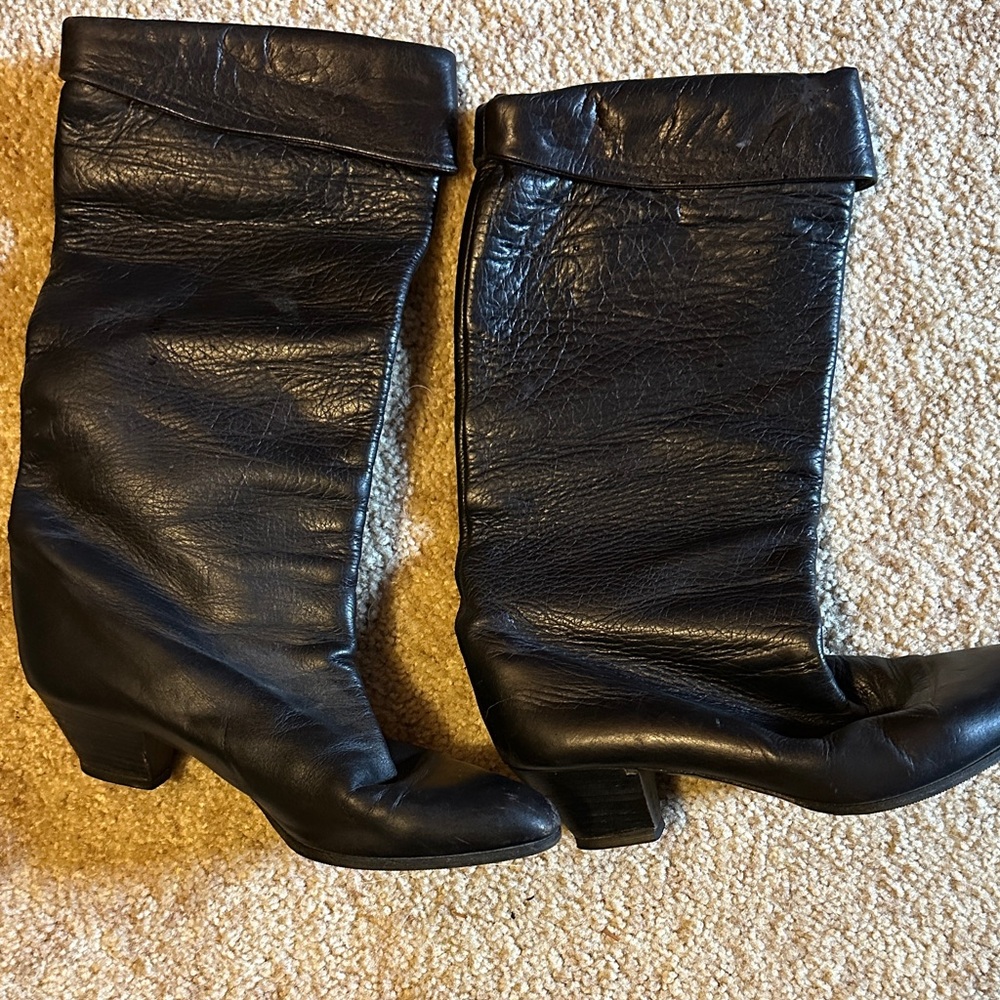Vero Cuoio Black Leather Heeled Boots